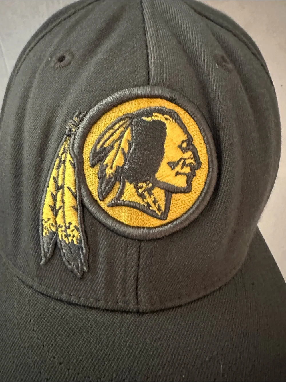 Washington Redskins Reebok NFL Black Fitted Hat Cap OSFA Embroidered Logo